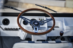 details-interieur-de-la-Mehari-Eden-Blue-Sea-Location-voiture-cassis