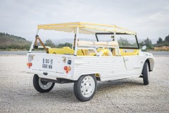 3.2-Mehari-electrique-garee-sur-la-route-des-cretes-de-Cassis