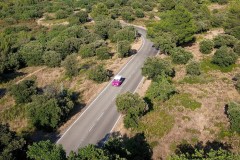 3.2-Mehari-electrique-en-location-qui-visite-larriere-pays-provencal