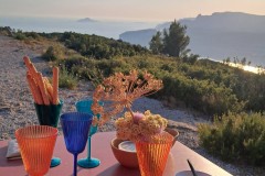 3.2-Sunset-Tour-avec-chauffeur-en-Mehari-electrique-a-Cassis