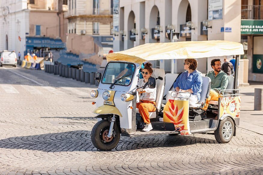 visite de marseille en tuktuk