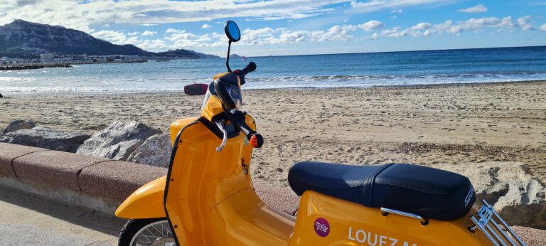 Louer un scooter électrique à Cassis