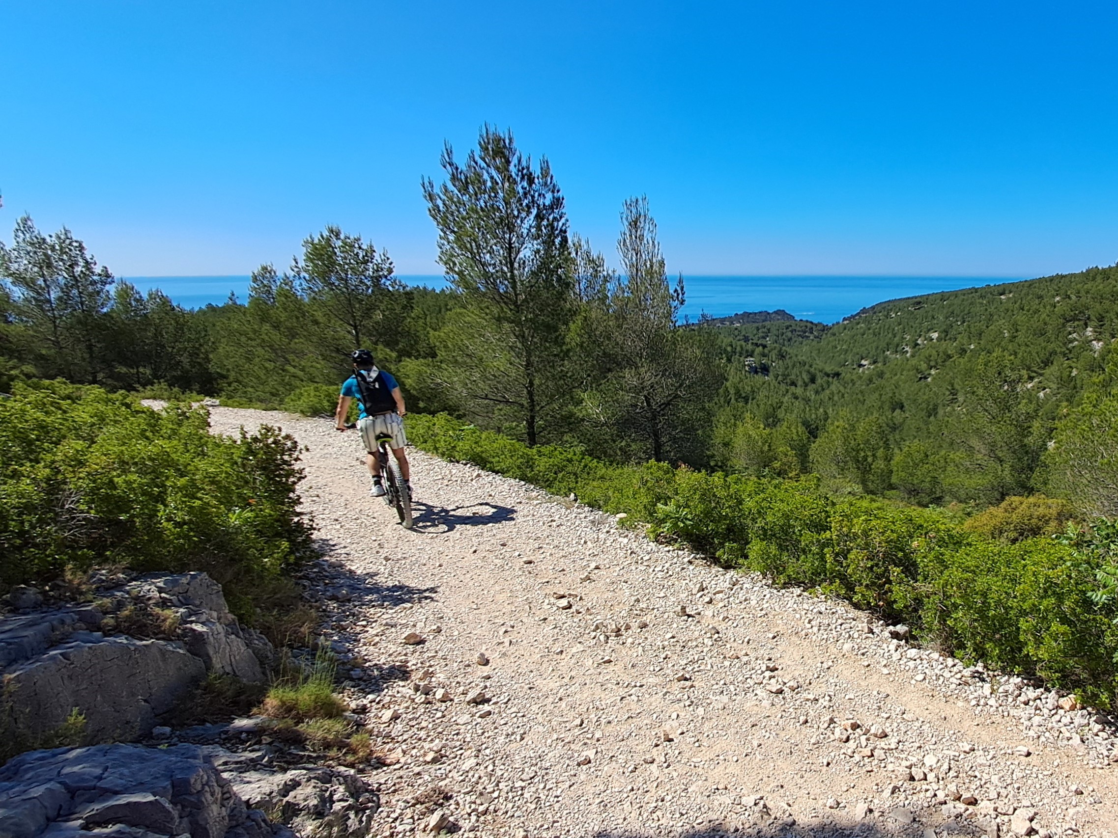 Tour en Vtt électrique les calanques 3 heures